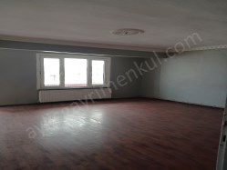 TARABYA ÜSTÜ MAHALLESİNDE GENİŞ,FERAH  1+1 KİRALIK DAİRE 