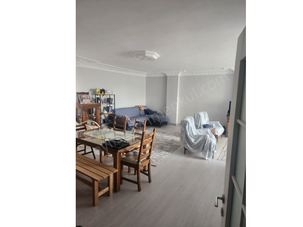 Bahçelievler merkezde  3+1  180 m2 kat mülkiyetli Satılık daire