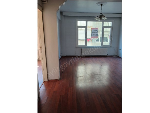 Sarıyer Merkezde 2+1 kiralık daire. 