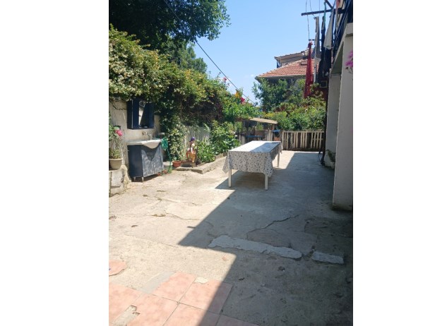 BÜYÜKDERE MERKEZ MAHALLESİNİN DE MÜSTAKİL 3 ADET SATILIK DAİRE. 