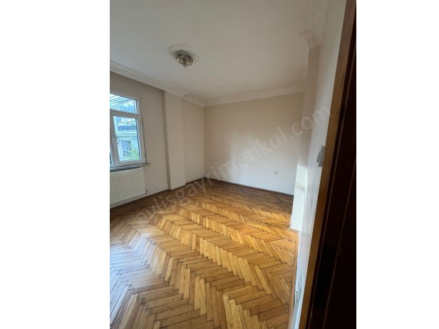 SARIYER MADENDE GENİŞ,FERAH 3+1 KİRALIK DAİRE 