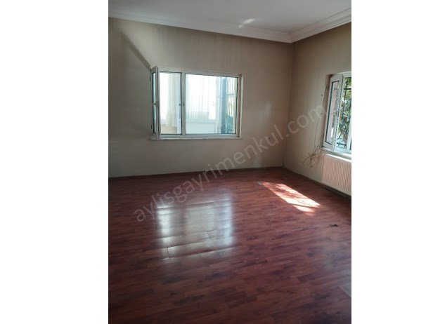 SARIYER YENİ MAHALLEDE 2+1 BAHÇE KULLANIMLI KİRALIK DAİRE 