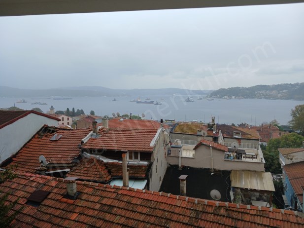 BÜYÜKDERE MERKEZ MAHALLESİNİN DE MUHTEŞEM BOĞAZ MANZARALI 2+1 KİRALIK DAİRE 