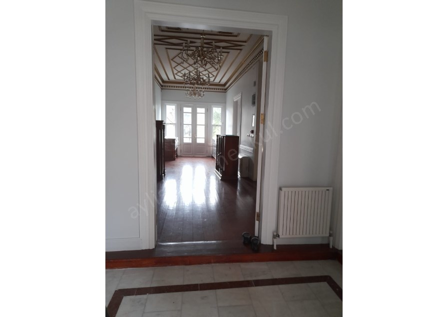 Sarıyer merkezde kiraĺik villa 