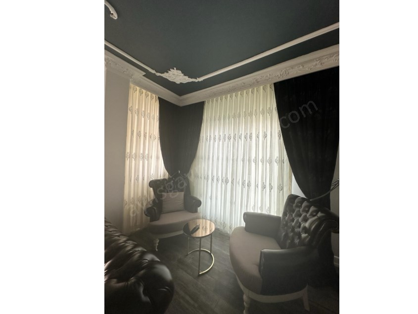 Sarıyer Yeniköyde muhteşem eşyalı 2+1 kiralık daire.