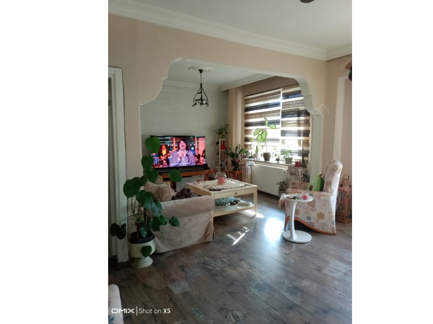 Sariyer Kirecburnu Mahallesinde temiz esyali 2+_1 kiralik daire
