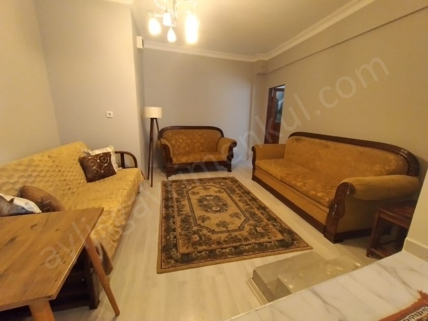 Sarıyer Zekariyaköy de 2+1 eşyalı kiralık daire. 