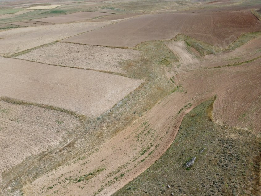 SULTANDAĞI PINARLIDA 14.750 M2, TARIM VE YATIRIMA UYGUN TARLA