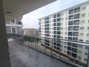 Edremit Kadıköyde Havuzlu Sitede 3+1 Daire