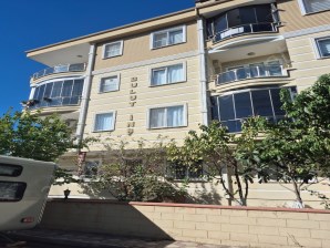 Akçayda Satılık 2+1 Daire – 85 m², Doğalgazlı, Masrafsız, Denize Yakın Daire