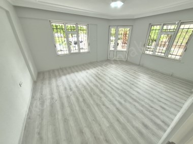 Sarıkızdan Akçayda Satılık Çok Geniş Yapılı 3+1 Daire