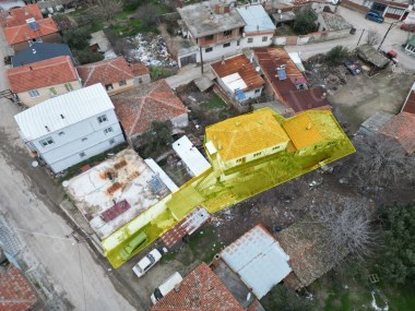 BAYRAMİÇ TÜRKMENLİ KÖYÜNDE SATILIK KÖY EVİ