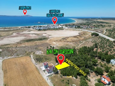 GEYİKLİ SAHİLDE SATILIK FERİBOT İSKELESİNE YAKIN 301 M2 ARSA