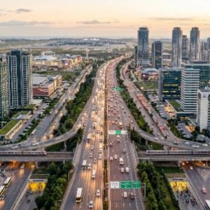 İstanbul’un Yeni İş ve Yaşam Aksı: Neden Basın Ekspres’te Yatırım Yapmalısınız?