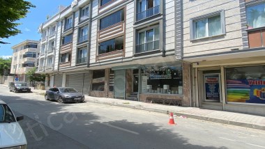 Güneşli Mahallesi Satılık Depolu Dükkan 140 m2 Krediye Uygun