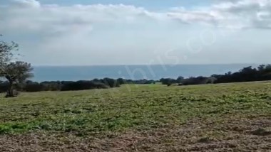 Türk Koçanlı Deniz ve Köy Manzaralı  Yatırımlık Arazi 