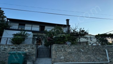 TÜRK KOÇANLI   İster Yenı Eviniz Olsun, İster Yatırım Amaçı, Org. Sarı Taş İle Kısmen Yapıldı 