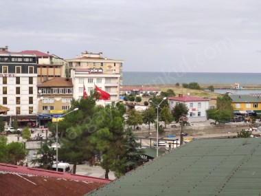 TİREBOLU MERKEZDE 2+1 EŞYALI KİRALIK DAİRE 