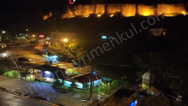 TİREBOLU KALE VE DENİZ MANZARALI 3+1 EŞYALI KİRALIK DAİRE 
