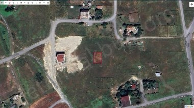 Hadımköy Toki Konutları Yakınında 300 m2 İmarlı   İfrazlı Arsa 
