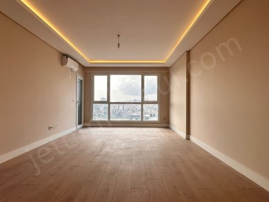 Güneşli Basınekspresste Karmar Sakura Sitesi Kiralık 2+1 Daire