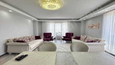 Bağcılar Güneşli Mahallesi Site İçinde Satılık 2+1 Daire