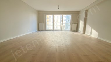 Avrupa Konutları Atakent 4B Etabında Kiralık Daire 3+1