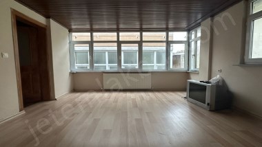 Bağcılar Güneşli Mahallesi Kiralık Teraslı 1+1 Daire