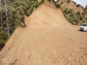 TURGUTLU DERBENTTE SATILIK TARLA 757 M2 YERİ DÜZLENMİŞ HAZIR 