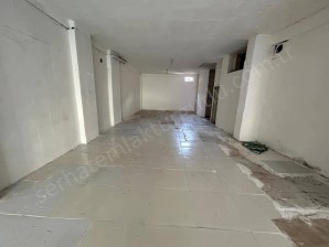 TURGUTLU SATILIK ŞEHİTLER MAH 250M2 BATAR KATLI WC LAVABO VE GİYİNME ODASI VARDIR 