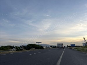 İZMİR SATILIIK BAĞ 3.392.43 DÖNÜM ANKARA ASFALTI ÜSTÜ ARMUTLU KAVŞAĞI DEPO YAPILABİLİR  