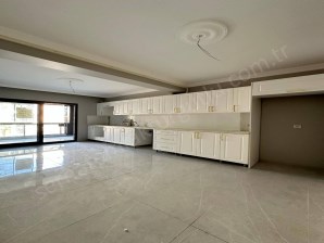 TURGUTLU SATILIK YİĞİTLER MAH 160M2 3+1 ODA 1. KAT DOĞALGAZLI BALKONLU GENİŞ DAİRE 