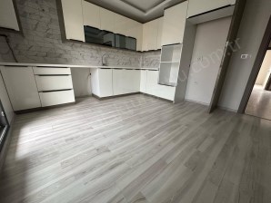 TURGUTLU SATILIK CUMHURİYET MAH 120M2 4. KAT 3+1 ODA ASANSÖRLÜ OTOPARKLI DOĞALGAZLI SIFIR DAİRE 
