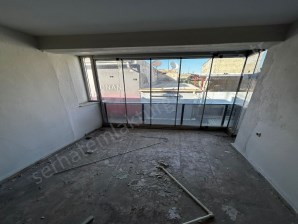 TURGUTLU KİRALIK DÜKKAN OFİS ALTAY MAH BULVAR YAN SOKAĞI 55 M² 2.KAT 1 WC VE BANYO VARDIR 2 ODALI