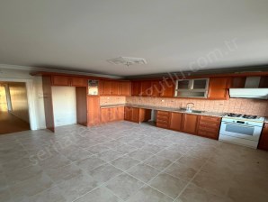 TURGUTLU SATILIK ACARLAR MAH 190M2 3+1 ODA 2. KAT DOĞALGAZLI BALKONLU 14 YILLIK DAİRE 