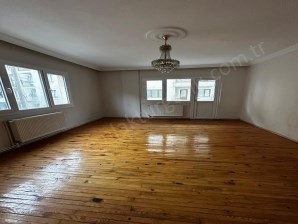 TURGUTLU KİRALIK ALTAY MAH 120M2 3+1 ODA 3. KAT DOĞALGAZLI BALKONLU DAİRE  FİYATTA PAZARLIK VARDIR 