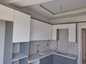 TURGUTLU KİRALIK ERGENEKON MAH 85M2 2+1 ODA 3. KAT SIFIR DAİRE 