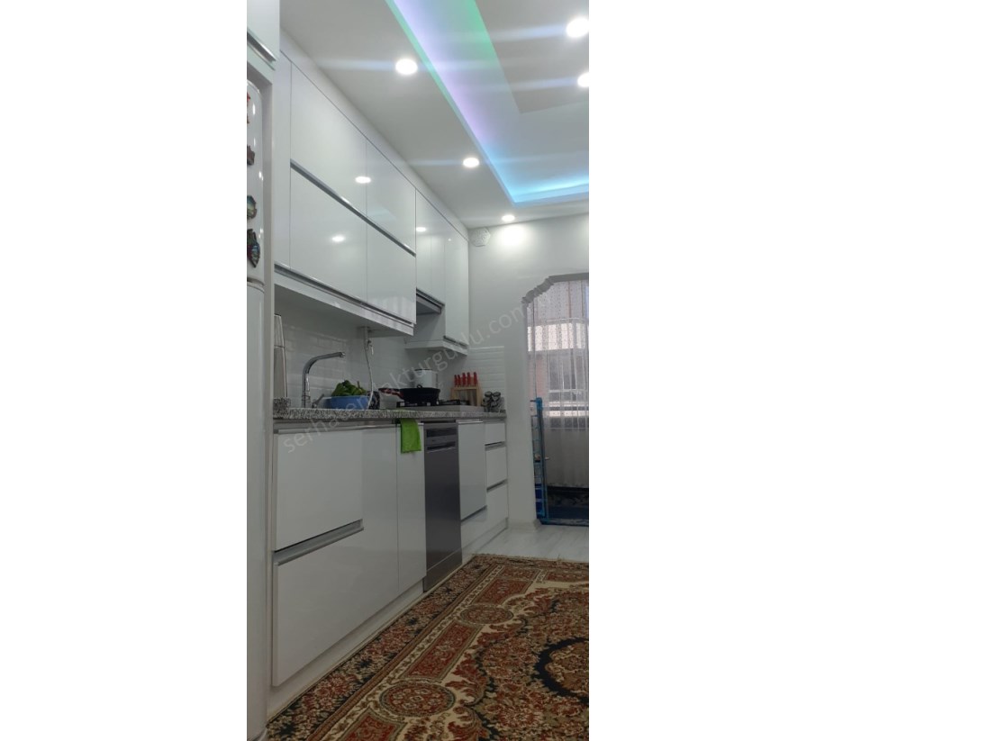 TURGUTLU SATILIK ŞEHİTLER MAH TOKİLERDE 3+1 ODA 130M2 ASANSÖRLÜ DOĞALGAZLI FUL TADİLATLI DAİRE 