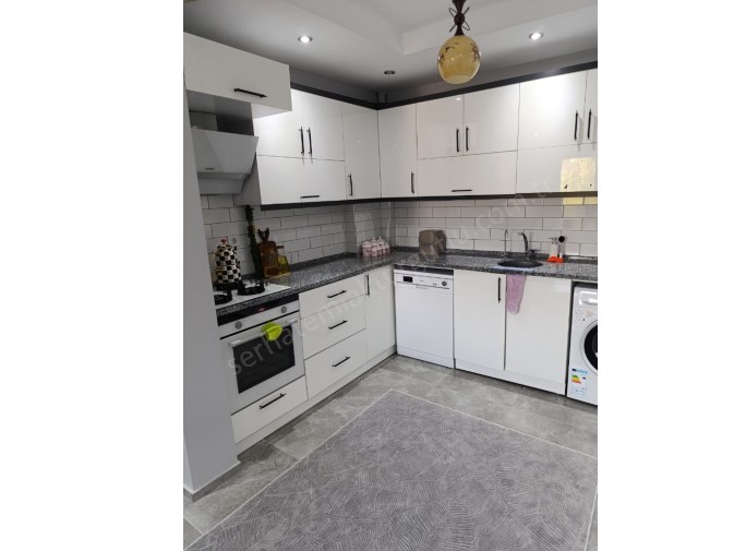 TURGUTLU SATILIK YILDIRIM MAH 1 YILLIK 3. KAT 3+1 ODA 120M2 YERDEN ISITMA DOĞALGAZLI EBEVEYN BANYO 