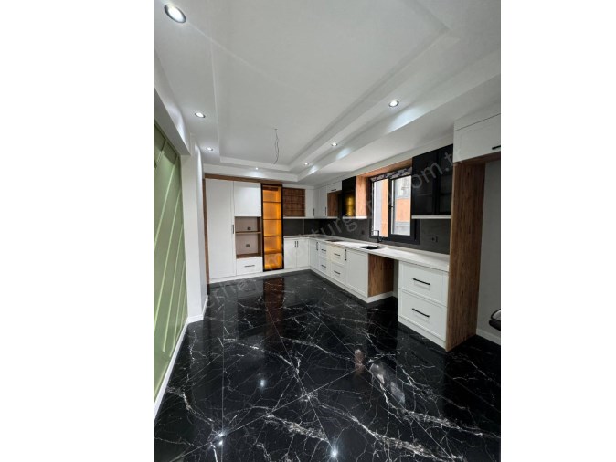 TURGUTLU SATILIK SIFIR DAİRE ERGENEKON MAH 155M2 3+1 ODA 1. KAT ASANSÖRLÜ OTOPARKLI MERKEZİ ISITMA 