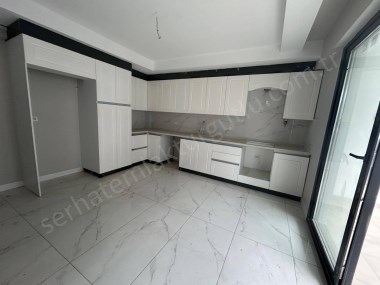 TURGUTLU SATILIK ERGENEKON MAH 160M2 3+1 ODA EBEVEYN BANYO ASANSÖR HAVUZ OTOPARK KAMELYA OYUN PARKI 