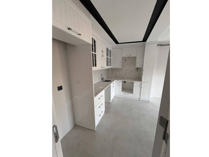 TURGUTLU SATILIK SUBAŞI MAH 2+1 3. ARA KAT 115M2 DOĞALGAZLI ASANSÖR OTOPARK E. BANYO GENİŞ SIFIR D.