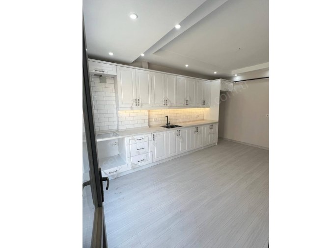TURGUTLU SATILIK SELVİLİTEPE MAH 130M2 3+1 ODA 2. ARA KAT ASANSÖRLÜ DOĞALGAZLI DAİRE 