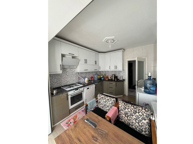 TURGUTLU SATILIK SELVİLİTEPE MAH 135M2 3+1 ODA 4. ARA KAT ASANSÖRLÜ DOĞALGAZLI DAİRE 