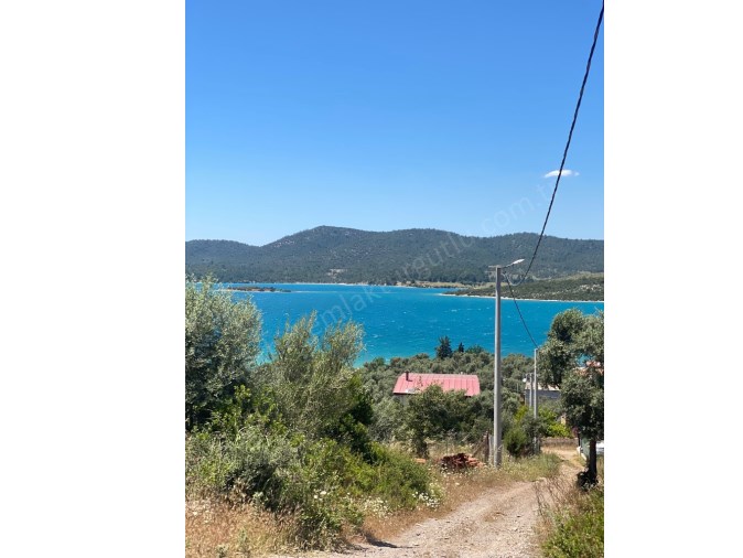 MUĞLA MİLAS KIZILAĞAÇ KÖYÜNDE 378 M2 TARLA İKİ KAT İMARLI SAHİLE 100 METRE 