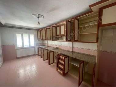 TURGUTLU KİRALIK ŞEHİTLER MAH 4+1 ODA 170M2 1. KAT DOĞALGAZLI E.BANYOLU DAİRE 