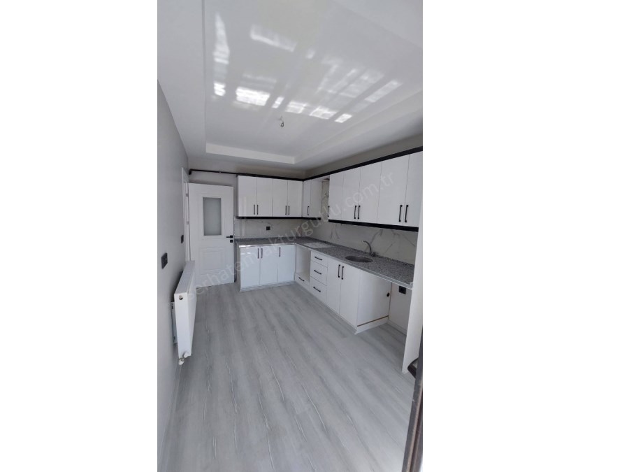 TURGUTLU SATILIK SUBAŞI MAH 90M2 2+1 ODA 3. KAT ASANSÖRLÜ DOĞALGAZLI OTOPARKLI SIFIR DAİRE 