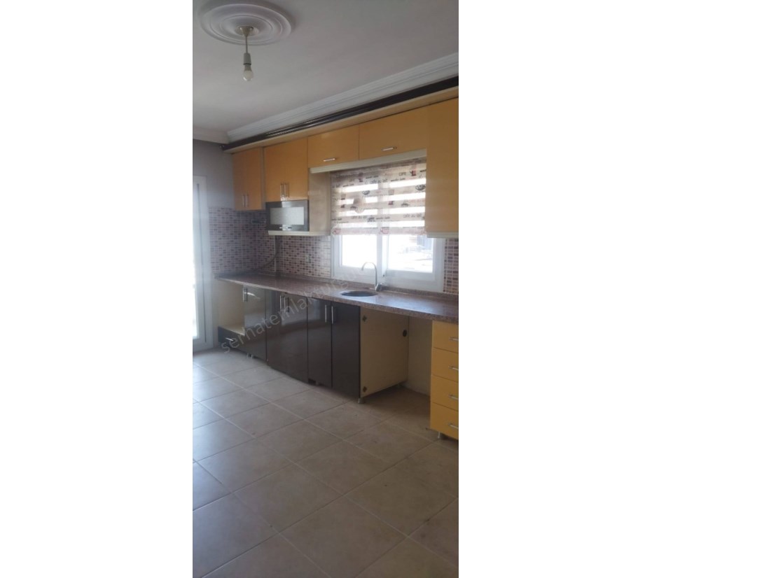 TURGUTLU KİRALIK ERGENEKON MAH 135M2 3+1 ODA 3. KAT DOĞALGAZLI E. BANYOLU BALKONLU DAİRE 