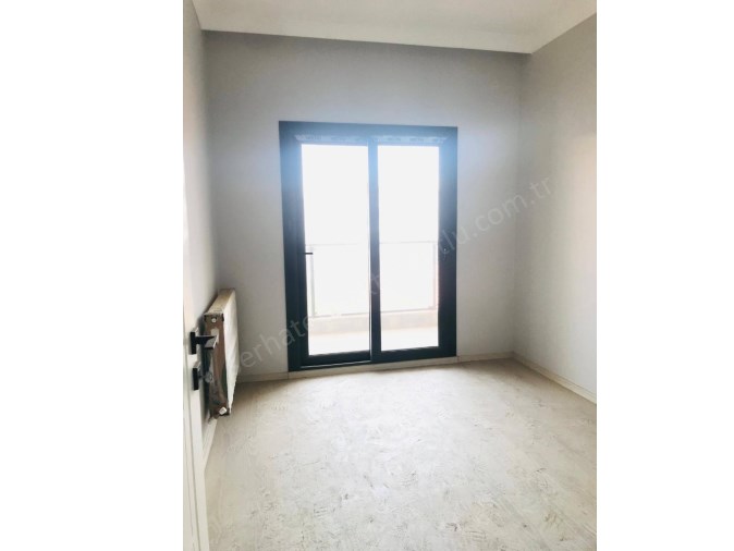 TURGUTLU SATILIK YİĞİTLER MAH 2+1 ODA 3. KAT 105M2 ASANSÖRLÜ DOĞALGAZLI  BALKONLU SIFIR DAİRE 