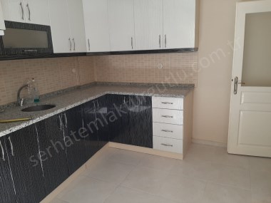 TURGUTLU KİRALIK ALTAY MAH 3+1 ODA ZEMİN ÜSTÜ 1. KAT 120M2 DOĞALGAZLI BALKONLU DAİRE 